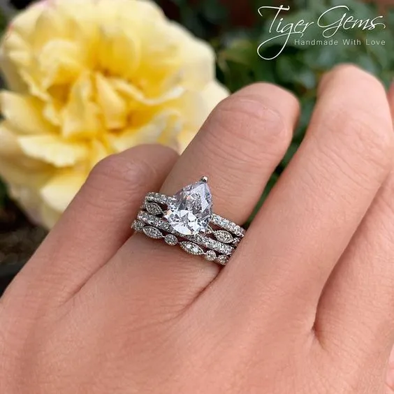 2 ctw Pear Accented Solitaire Art Deco Set