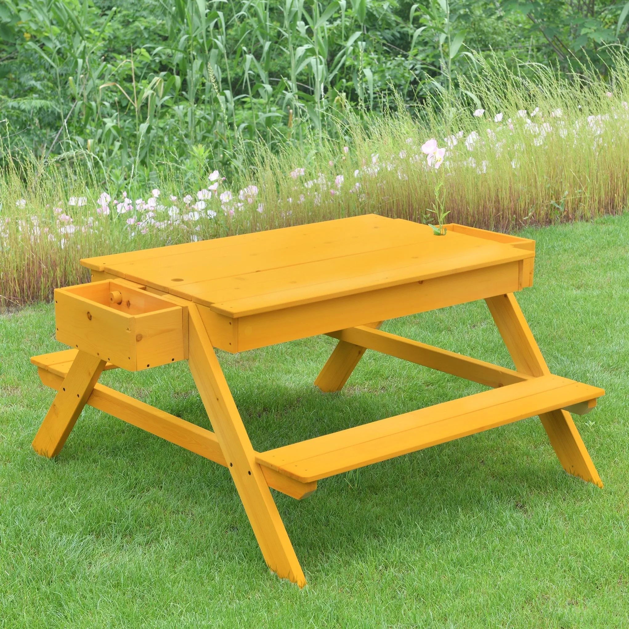 Avenlur Mojave - Outdoor Picnic and Sand Table Playset