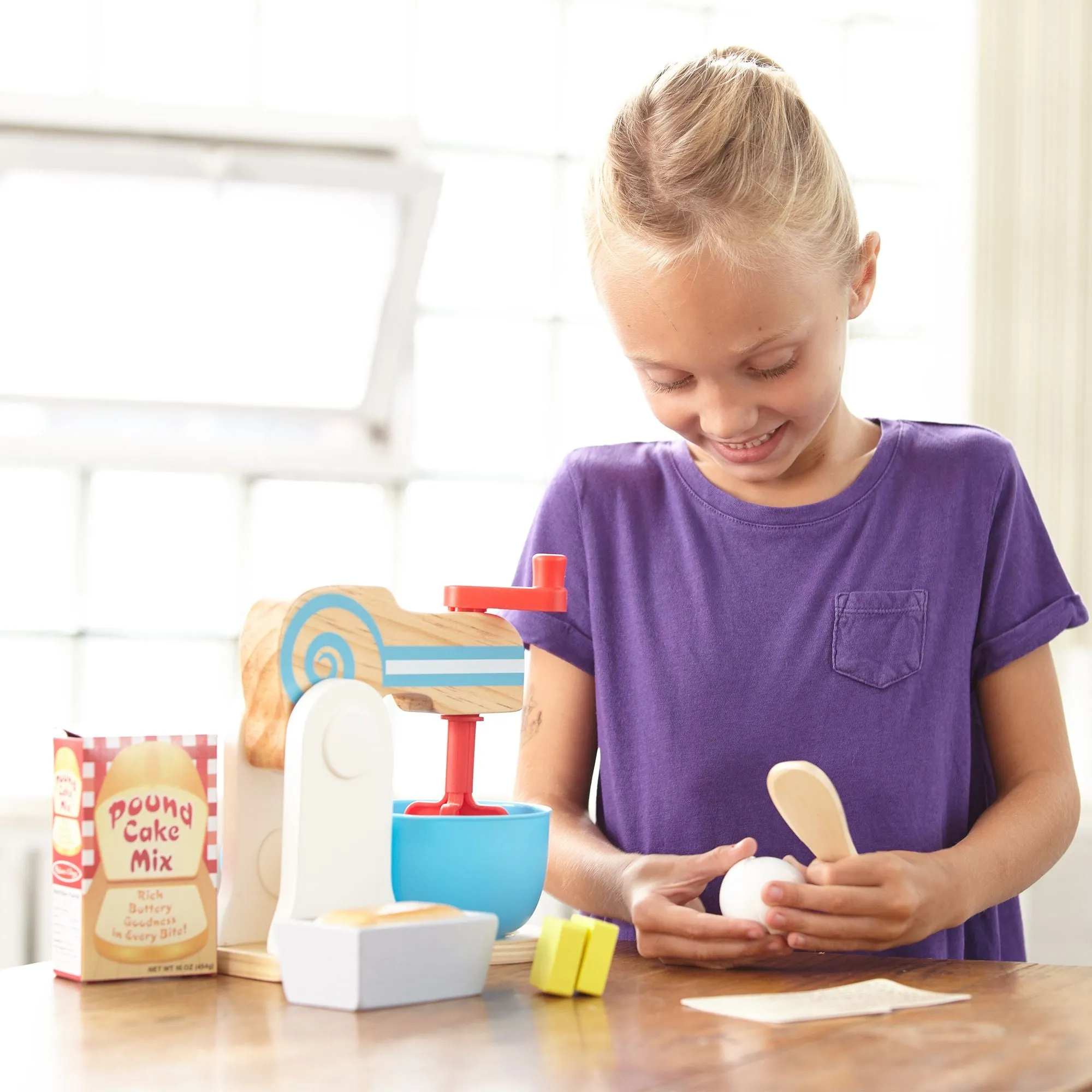 Wooden Make-a-Cake Mixer Set